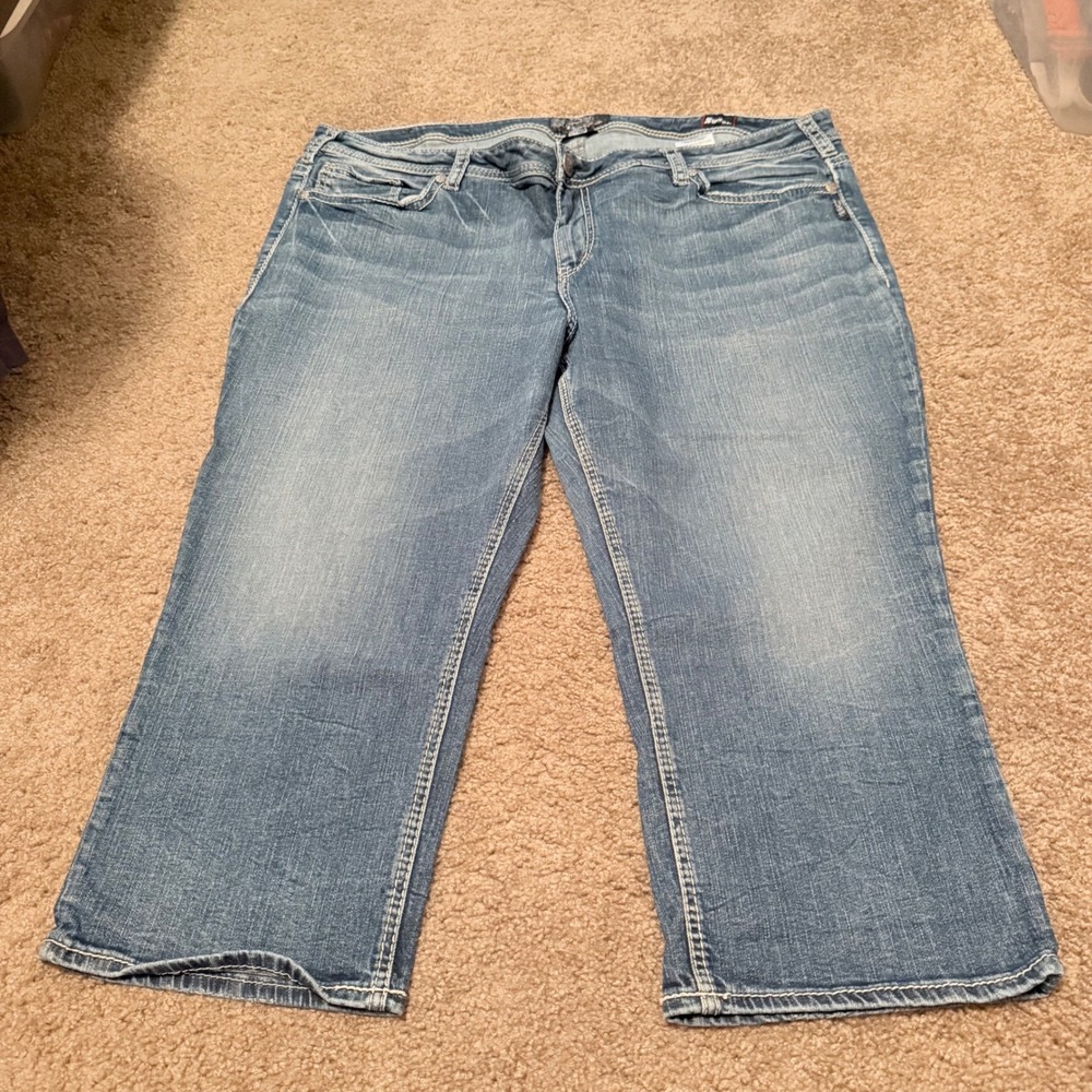 Silver Jeans Co Suki Mid Capri Blue Denim Super Stretch Plus 24/22
